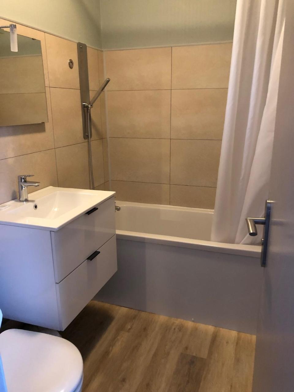 Appotel Michelet Tours Bagian luar foto